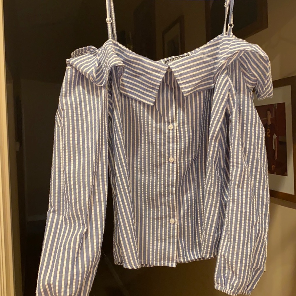 Off the shoulder button up shirt with collar